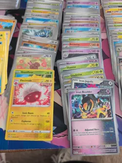Lot Of 564 Pokemon Cards Holo, Reverse Holo, Bulk - Image 4