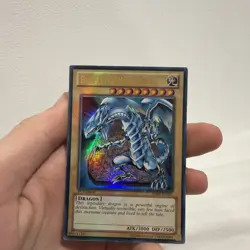 Blue-Eyes White Dragon - SDBE-EN001 - Ultra Rare - 1st Edition Lightly Played - Image 1