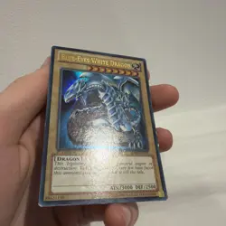 Blue-Eyes White Dragon - SDBE-EN001 - Ultra Rare - 1st Edition Lightly Played - Image 4