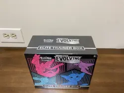 Pokemon TCG Evolving Skies Elite Trainer Box ETB - Brand New and Sealed - Image 2
