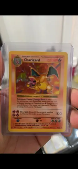Shadowless Charzard Pokemon Card Base Set 1999 - Image 1