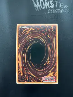 YUGIOH CRYSTAL BEAST EMERALD TORTOISE ULTRA RARE BLCR-EN049 1ST EDITION - Image 2