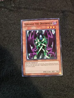 Versago the Destroyer - GLD4-EN006 - Common - Limited Edition Lightly Played Gol - Image 1