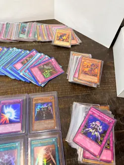 Yu-Gi-Oh! Bulk Card Lot 550+ Cards w/ Mirror Force, Swords, Kazejin & More - Image 3
