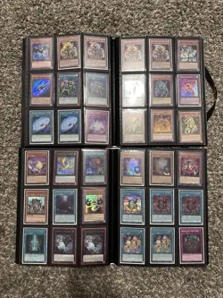 HUGE Yugioh Binder Collection Lot - 573 HOLO/FOILS (Binders Included) - Image 5