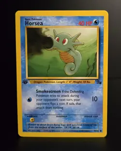 Pokemon TCG - HORSEA - 1ST EDITION - 49/62 - FOSSIL (1999) - WOTC - LP/NM - Image 1