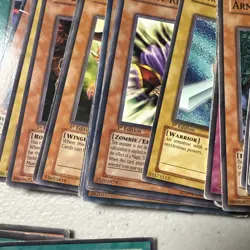 Yu-Gi-Oh! Lot of 200+ 1st Edition Common Cards Heavy Played to NM Condition. - Image 5