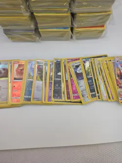 Huge Pokemon Card Lot 1609 Cards Total 159 Holo/reverse Some Base Set Multi Set - Image 3