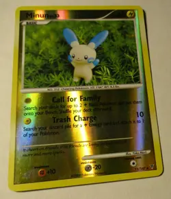 Pokemon TCG Supreme Victors Minun 71/147 Reverse Holo Card 2009 Played Vintage - Image 2