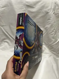 Pokemon Sword & Shield Fusion Strike Evolving Skies Hoopa V Box **New & Sealed** - Image 3