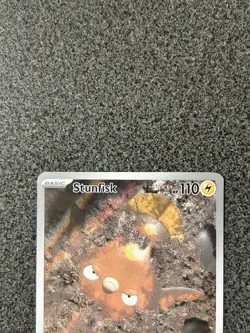 Pokemon Stunfisk - 202/191 - SV08: Surging Sparks (SSP) Illustration Rare - Image 3