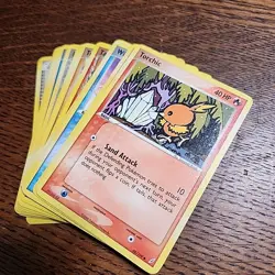 Small mixed lot of vintage pokemon cards from 2006 TCG - Image 1