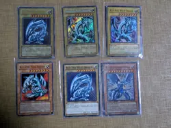 Yu-Gi-Oh! TCG Blue-eyes White Dragon Lot Sdk-001 Bpt-003 Heavily Played - Image 1