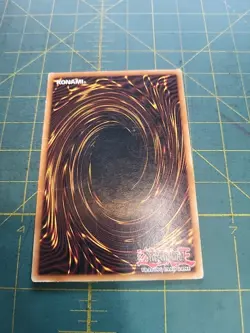 Yu-Gi-Oh Elemental Hero Clayman EHC2-EN002 Secret Rare Limited Edition - Image 2