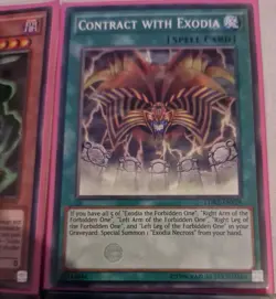 Yugioh Ties of the Brethren + Exodia/Contract + Sarcophagus LDK2-ENY02 Play Set - Image 3