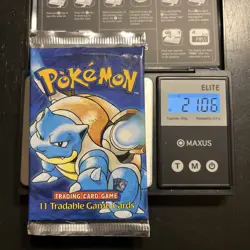 21.05 HEAVYU Wizards of the Coast Pokemon Shadowless Base Set Booster Pack 742818061582 - Image 1