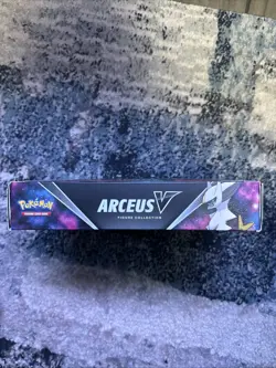 Pokemon TCG Arceus v Figure Collection Box 4 Booster Packs - Image 3