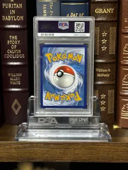 2020 Pokemon Pikachu VMAX Vivid Voltage Full Art 44/185 SWSH - Image 4