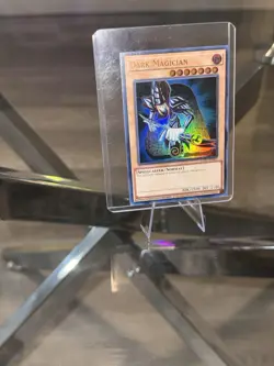 Yu-Gi-Oh Dark Magician LC01-EN005 Ultra Rare Limited Edition - Image 1
