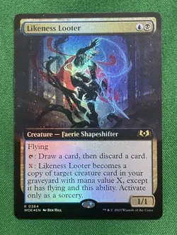 Likeness Looter (Extended Art) Wilds of Eldraine Foil - Image 1