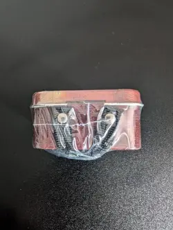 Yu-gi-oh! Rare Lanyard Tin Deck Box, With Pin Badge, 2003 Konami new and Sealed - Image 4