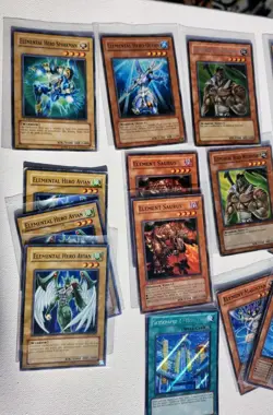 Yu-Gi-Oh! 21 Card Lot Elemental Heros Ocean Wildheart Necroshade Holos & Regular - Image 3