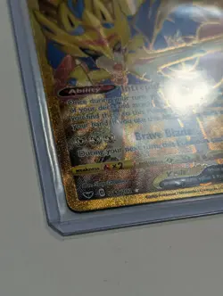 Pokemon TCG - Zacian V - Sword & Shield Base Set 211/202 Secret Rare Gold Holo - Image 2