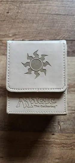 MTG Mana Flip Alcove Deck Box Beige 3rd Generation Plains Magnet Ultra Pro - Image 1
