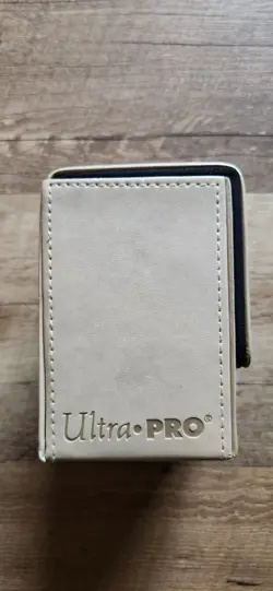 MTG Mana Flip Alcove Deck Box Beige 3rd Generation Plains Magnet Ultra Pro - Image 2