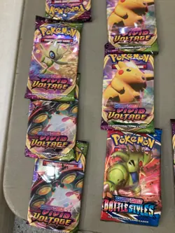 Lot Of 86 Pokemon Card Booster Pack Sword & Shield Series Vivid Voltage/Plz Read - Image 2
