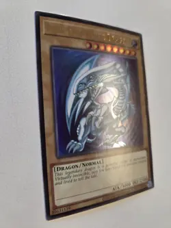 Blue-Eyes White Dragon LCKC-EN001 (Version 2) Ultra Rare Yugioh SDK Art Mint - Image 2