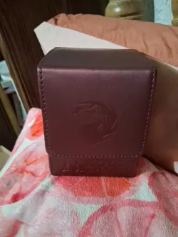 MtG Deck Box Flip Box - Red Mana Maroon Color VG+ - Image 3