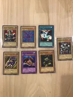1996 Yu‑Gi‑Oh! Lot of 7Cards -- Near-Mint Singles, please read - Image 1