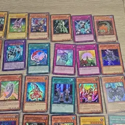 Lot Of 40 Vintage Yu-Gi-Oh Cards 1996 Some Holos - Image 3