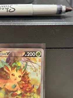Pokemon TCG Leafeon v Card 166/203 FA Evolving Skies Near Mint Condition - Image 3