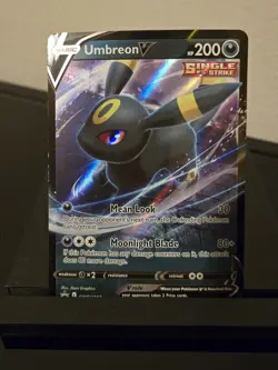 Pokemon TCG Umbreon V SWSH Black Star Promos SWSH203 Holo Promo Dark Type Eevee - Image 1