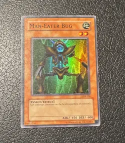 Yu-Gi-Oh! Man-Eater Bug LOB-108 Unlimited Super Rare Holo MP - Image 1