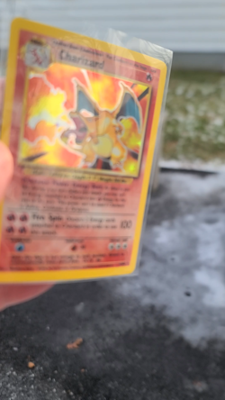 1999 Pokemon Charizard Holo Base Set 4/102 Near Mint NM (PSA 8 or 9 likely) - Image 2