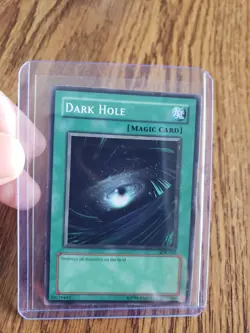Yu-Gi-Oh! Dark Hole SDK-022 Starter Deck: Kaiba Unlimited Excellent Condition - Image 1