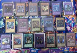 Yugioh Vintage Cards Collection - 18 Holographic Cards Lot - Image 1