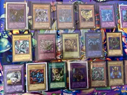 Yugioh Vintage Cards Collection - 18 Holographic Cards Lot - Image 4