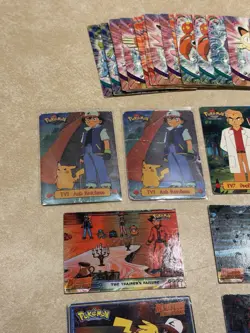 Vintage Topps Pokemon TCG Card Collection Lot Of 32 Cards! - Image 3