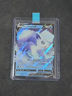 Pokemon Silver Tempest "Alolan Vulpix V" 33/195 / Ultra Rare / Near Mint - Image 3