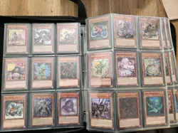 Yu-Gi-Oh! TCG Bulk Lot 650+ Cards Holos Rares Commons Reprints NM - Image 1