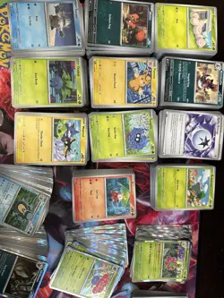 Pokemon TCG Mixed Card Lot Over 1000 Cards(no Energy) - Image 1