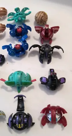 Bakugan Battle Brawlers 25 Figure Lot with Magnetic & Non Magnetic Cards - Image 5