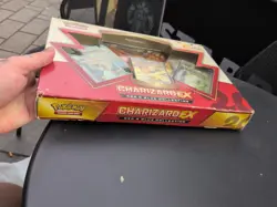 Pokemon TCG Generations Charizard-EX Red and Blue Collection Box - Image 2