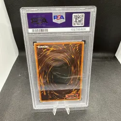 Yu-Gi-Oh! TCG Blue-Eyes White Dragon SDK-001 Ultra Rare Unlimited Edition PSA 5 - Image 2