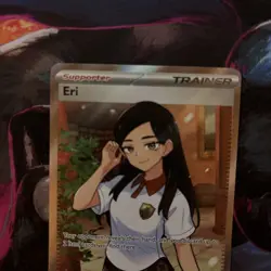Pokemon TCG Prismatic Evolutions Eri Full Art Trainer Ultra Rare Card 136/131 - Image 4