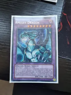 YUGIOH AMULET DRAGON SECRET RARE 1ST ED DRLG-EN003 NEAR MINT - Image 1